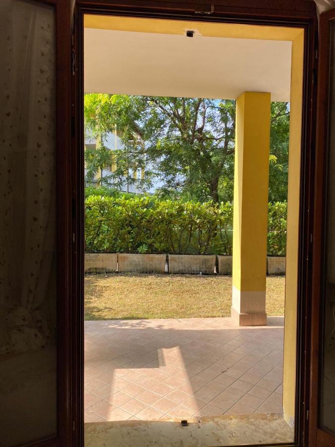 La Lanterna - Appartamenti In Residence Con Piscina Desenzano del Garda Exterior photo